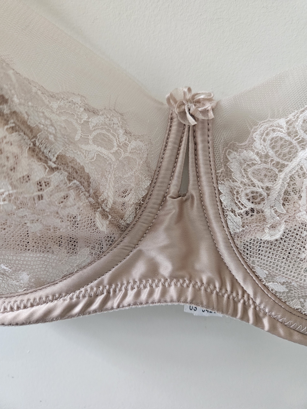 Wacoal Dusty Blush Lace Underwire Bra - Picture 5 of 13